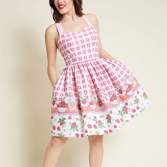 Modcloth Dresses & Skirts - NWT Modcloth Strawberry Pink Gingham Sundress RARE